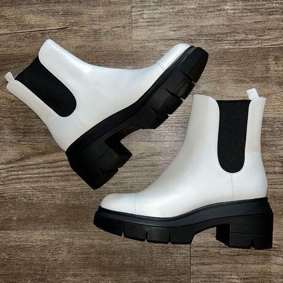 Stuart weitzman- Above Ankle leather slip on Boots. 2” heel. Size-6.5 - Picture 2 of 9